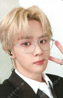 Eternal White QQ MUSIC KUN photocard image