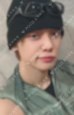 7TH YEAR: A Moment of Stillness in the Thorns UNIVERSAL LUCKY DRAW YEONJUN photocard image