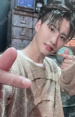 THE WORLD EP.1 : MOVEMENT EVERLINE POP-UP STORE LUCKY DRAW SEONGHWA photocard image