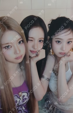 2026 KiiiKiii FAN CONCERT [KiiiKiii FesTiiival] RANDOM PHOTOCARD PACK