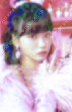 LE SSERAFIM KIM CHAEWON photocard image