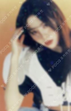 LE SSERAFIM HUH YUNJIN photocard image