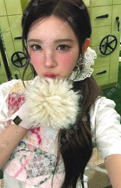 FOCUS QQ MUSIC A-Na photocard image