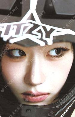 ITZY 3RD WORLD TOUR [TUNNEL VISION] in SEOUL TRADING CARD