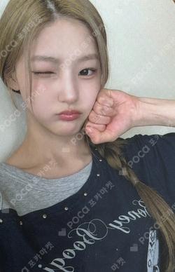 Who is she MUVVE HANEUL photocard image