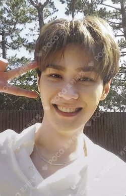 WayV Photo Book Holiday FLIP BOOK + PHOTO CARD SET KUN photocard image