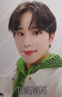 LOVEHOLIC Type C JUNGWOO photocard image