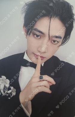 V MAGAZINE ZHANG HAO photocard image
