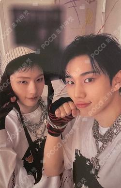 DUH! YIZHIYU Unit photocard image