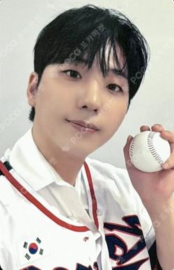 DEAD AND WHOSFAN Gun-il photocard image