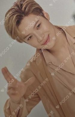 Beyond LIVE TAEMIN : N.G.D.A FLIP BOOK + PHOTO CARD SET