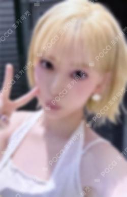 LE SSERAFIM SAKURA photocard image
