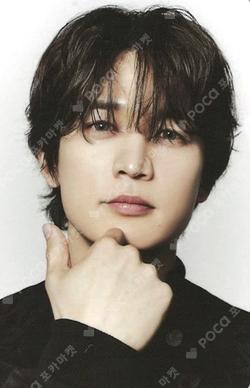 - The Trilogy I - 2026 SHINee WORLD VIII : [THE INVERT] RANDOM TRADING CARD SET MINHO photocard image