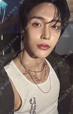 PizzaHut WONBIN photocard image