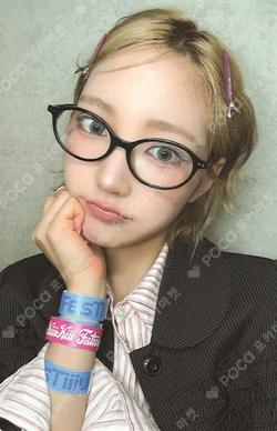 2026 KiiiKiii FAN CONCERT [KiiiKiii FesTiiival] RANDOM PHOTOCARD PACK JIYU photocard image