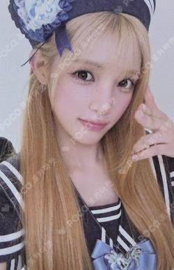 Hearts2Hearts YUHA photocard image