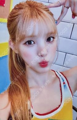 Hearts2Hearts YUHA photocard image