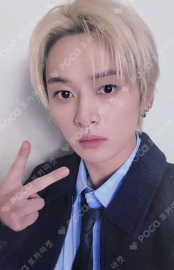 Stray Kids LEE KNOW photocard image