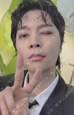 NCT 127 4TH TOUR NEO CITY : SEOUL - THE MOMENTUM EVERLINE LUCKY DRAW JOHNNY photocard image