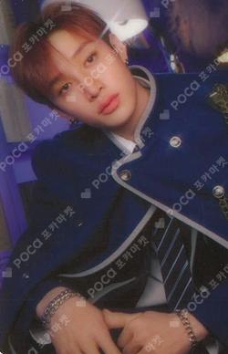 Stray Kids BANG CHAN 的小卡圖片