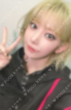 LE SSERAFIM SAKURA photocard image