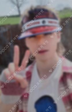 V8 KiT Ver. VERNON photocard image