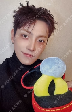 ATEEZ HONGJOONG photocard image