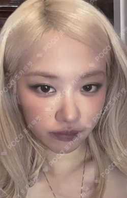 ROSÉ Encore Pop-up in Seoul ’one year of rosie‘ APT. Removable Sticker Pack