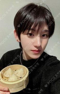 Imagen de la photocard de Kyehoon de KickFlip