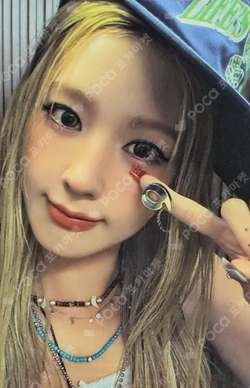 We made POP-UP PHOTOCARD SET MIYEON photocard image