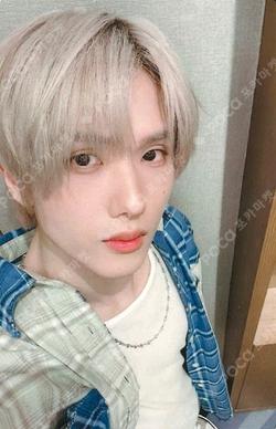 Beat It Up KMS JISUNG photocard image