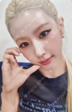 We made MAKESTAR MIYEON photocard image
