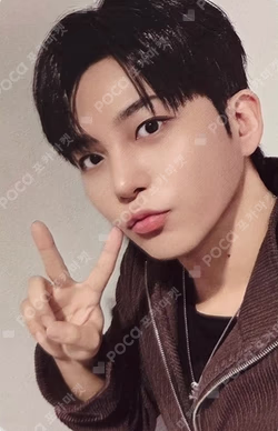 2026 ATEEZ FANMEETING [ATINY'S VOYAGE : TINY MYSTERY] IN SEOUL RANDOM PHOTOCARD PACK JONGHO photocard image