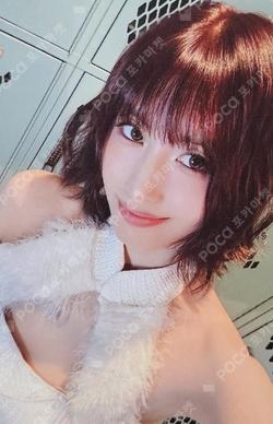 TWICE MOMO photocard image