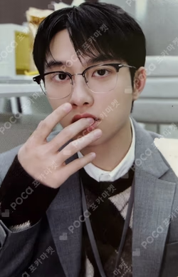 2026 SEASON'S GREETINGS RANDOM TRADING CARD SET A ver. D.O. photocard image