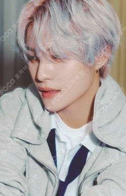 NCT YANGYANG photocard image