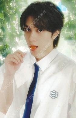 2026 SEASON'S GREETINGS RANDOM TRADING CARD SET A ver. HENDERY photocard image