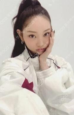 FAMOUS CARTOON ver. TBL SHOP YOUNGSEO photocard image