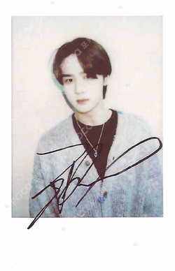 NCT KUN photocard image