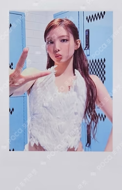 TWICE NAYEON photocard image