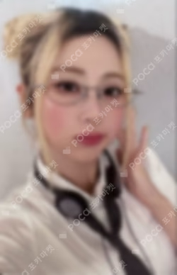 PUREFLOW pt.1 YIZHIYU LUCKY DRAW HUH YUNJIN photocard image