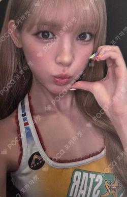 Hearts2Hearts YUHA photocard image