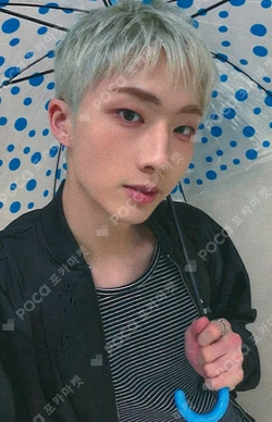 UNIQUE Whoop Japan Store JIUNG photocard image