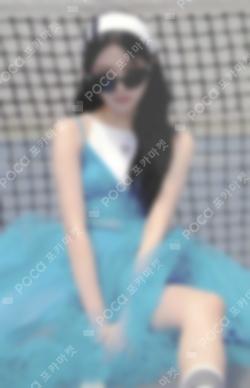 LE SSERAFIM HUH YUNJIN photocard image