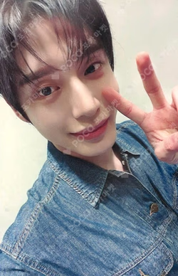 ZEROBASEONE KIM JIWOONG photocard image