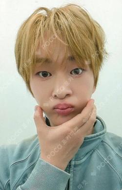 SHINee ONEW photocard image