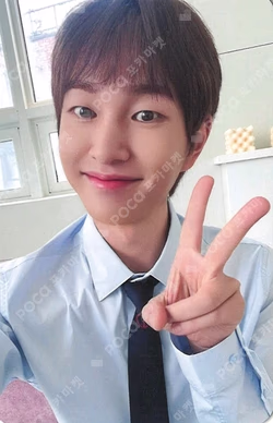 SHINee ONEW photocard image