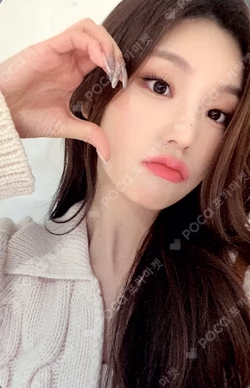 ITZY YEJI photocard image