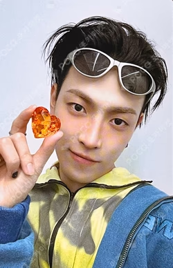 ATEEZ HONGJOONG photocard image