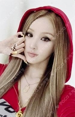 SWEAT POP-UP STORE RANDOM TRADING CARD BELLE photocard image